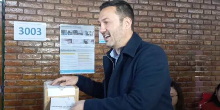 ELECCIONES 2023: VOTÓ LUIS PETRI