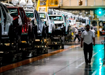 LA ECONOMÍA CAYÓ 2,8% EN EL SEGUNDO TRIMESTRE