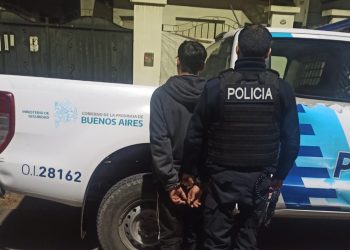 UN JOVEN QUEDÓ DETENIDO TRAS FORCEJEAR CON LA POLICÍA