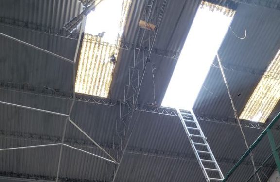 FALLECIÓ EL HOMBRE QUE CAYÓ DE UN TECHO