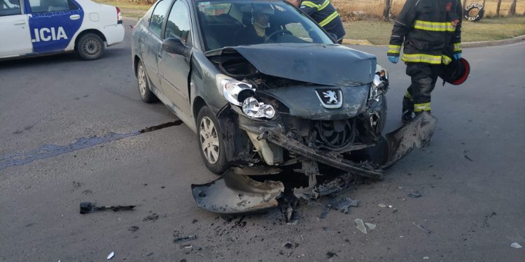 FUERTE ACCIDENTE EN ARIAS Y PICCIOLI