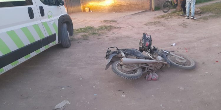 CHOCÓ A UN MENOR, SE DIO A LA FUGA Y VOLVIÓ CAMINANDO