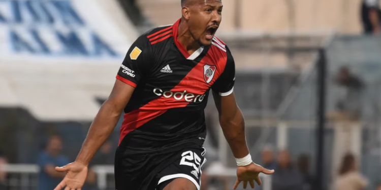 RIVER DERROTÓ 2-1 A GIMNASIA EN LA PLATA Y SE CONSOLIDA EN LA CIMA DE SU GRUPO EN LA COPA DE LA LIGA