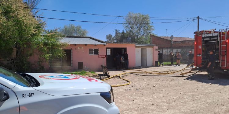 INCENDIO EN TRES DEPARTAMENTOS INTERNOS