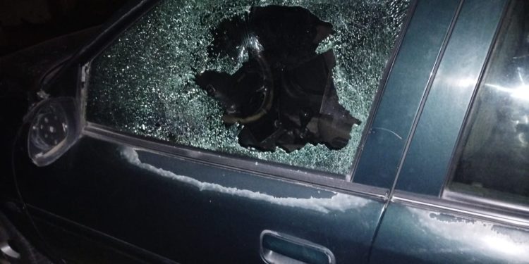 LE ROMPIÓ LOS VIDRIOS DEL AUTO A UN VECINO Y QUEDÓ APREHENDIDO