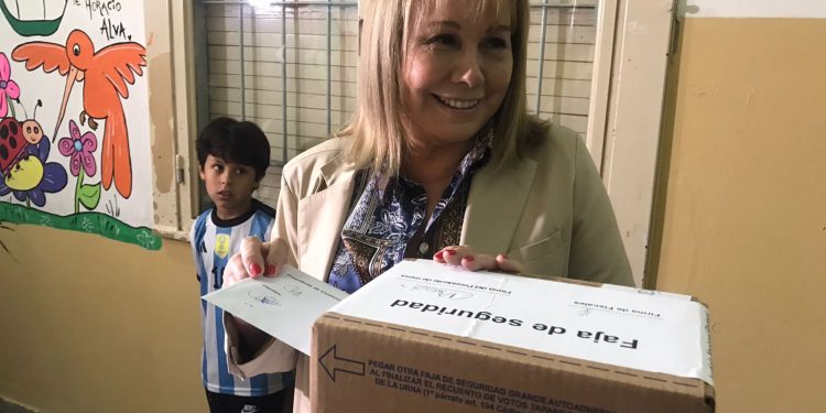 VOTÓ NIDIA MOIRANO: «CREO QUE EMPIEZA UNA ETAPA IMPORTANTE PARA MI»