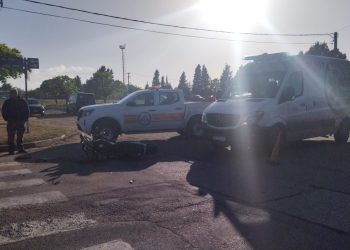 UN MOTOCICLISTA HOSPITALIZADO TRAS IMPACTAR CONTRA OTRO VEHÍCULO