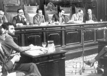 CHARLA «EL JUICIO A LAS JUNTAS MILITARES: DE UNA IDEA A LOS VAIVENES DE SU REALIZACIÓN»