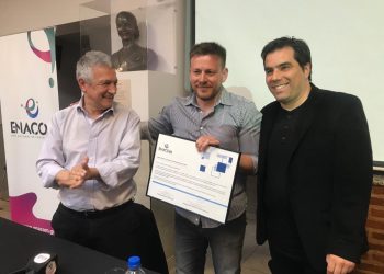 LÓPEZ: «LLEVAMOS ADELANTE UNA POLÍTICA PÚBLICA PARA QUE LA FIBRA ÓPTICA LLEGUE A LA MAYOR CANTIDAD DE HOGARES»