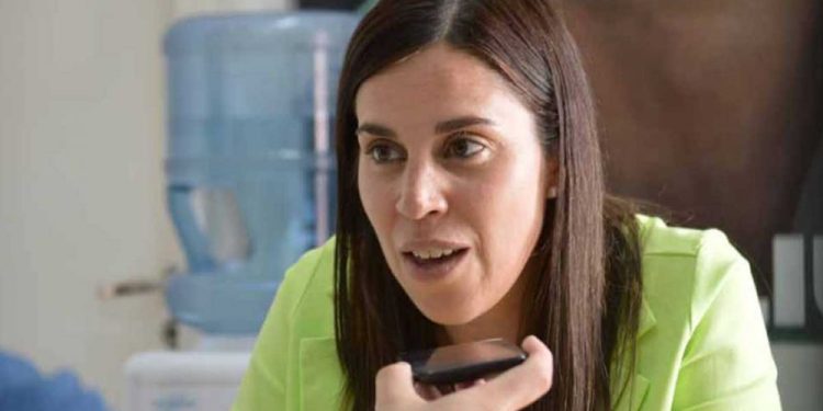 PIRES: «BUSCAMOS DAR HERRAMIENTAS Y CONCIENTIZAR SOBRE LAS REDES SOCIALES»