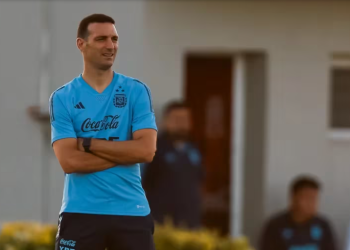 LAS DOS DUDAS QUE TIENE LIONEL SCALONI EN LA FORMACIÓN DE ARGENTINA PARA ENFRENTAR A URUGUAY POR ELIMINATORIAS