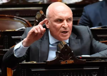 ESPERT: «UN ÑOQUI ES UN CHORRO QUE LO TENÉS QUE ECHAR A PATADAS»