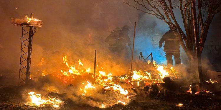 INCENDIO EN UNA VIVIENDA DE JUANA AZURDUY AL 900