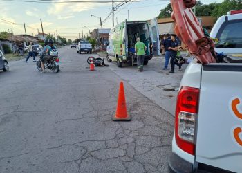UN MOTOCICLISTA HERIDO AL IMPACTAR CONTRA UN AUTO