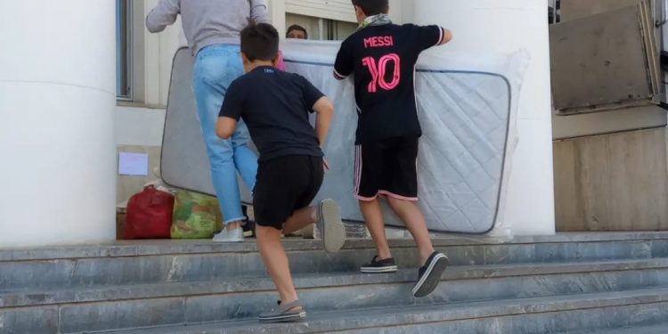 SÁNCHEZ: «HAY SECTORES DE LA CIUDAD DONDE LA AYUDA TODAVÍA NO LLEGÓ»