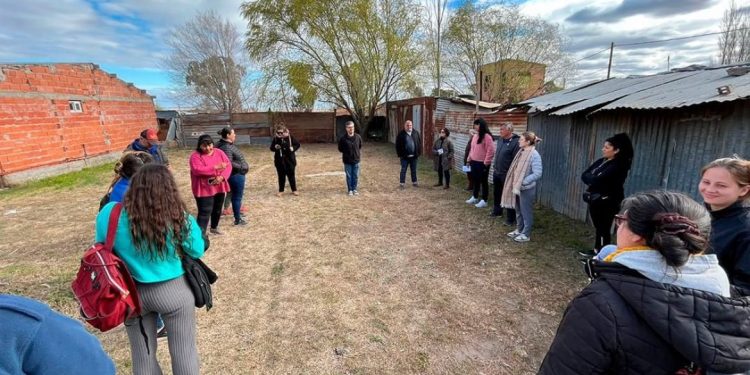 LOUREIRO: «PEDIMOS LONAS, NYLON Y PILETAS PARA PODER AYUDAR A CUBRIR PARTE DE LAS CASAS»