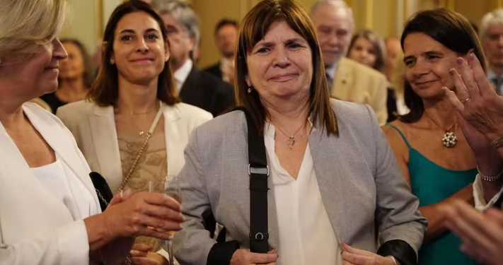 MILEI CONFIRMÓ A BULLRICH COMO MINISTRA DE SEGURIDAD Y A BARRA COMO PROCURADOR DEL TESORO