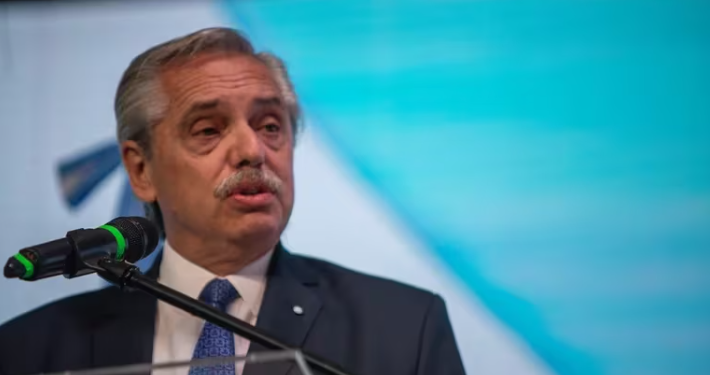 A DOS DÍAS DE LA ASUNCIÓN DE JAVIER MILEI, FERNÁNDEZ ACEPTÓ LA RENUNICA DE OTROS OCHO FUNCIONARIOS