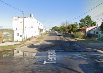 PIDEN NO CIRCULAR POR CALLE TERRADA ENTRE ADRIÁN VERES Y DI SARLI