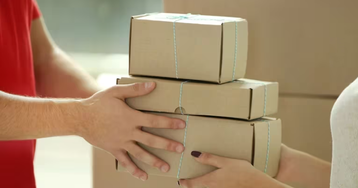 COMPRAS EN EL EXTERIOR VÍA COURIER: EL GOBIERNO PONDRÁ EN MARCHA UN NUEVO SISTEMA CON UN TOPO DE USD 3.000 POR MES