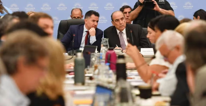 LEY ÓMNIBUS: EL GOBIERNO ASEGURA QUE ESTÁ ABIERTO A UN ACUERDO, PERO LA OPOSICIÓN PRESIONA PARA ARMAR UNA MESA DE NEGOCIACIÓN