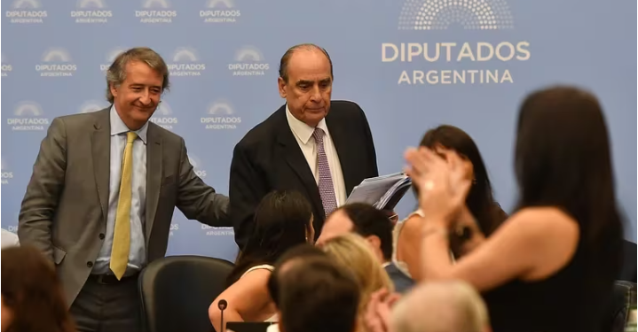 EL GOBIERNO DECIDIÓ RESIGNAR ARTÍCULOS DE LA LEY ÓMNIBUS EN BUSCA DE LOS VOTOS DE LA OPOSICIÓN PARA APROBARLA