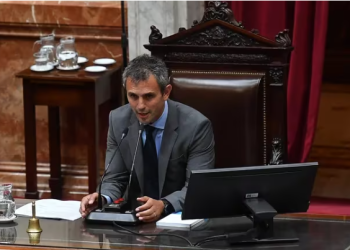 MARTÍN MENEM Y ESPERT DEFENDIERON LA LEY ÓMNIBUS EN LA PREVIA DEL DEBATE EN DIPUTADOS