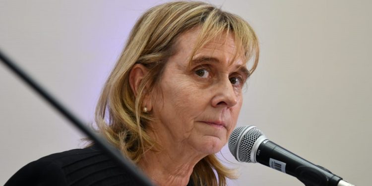 GONARD: «ME LLAMÓ LA ATENCIÓN QUE NO HUBO REDUCCIÓN DE FUNCIONARIOS, AL CONTRARIO EN ALGUNAS ÁREAS AUMENTÓ EL PERSONAL»