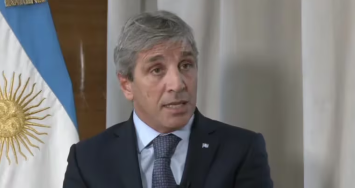 LUIS CAPUTO DIJO QUE LA INFLACIÓN DE FEBRERO ESTARÁ «CERCA DEL 10%» Y ANTICIPÓ QUE EL GOBIERNO FIJARÁ EL SALARIO MÍNIMO