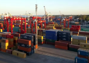 CON UNA FUERTE CAÍDA DE LAS IMPORTACIONES, ENERO REGISTRÓ UN SUPERÁVIT COMERCIAL DE USD 797 MILLONES