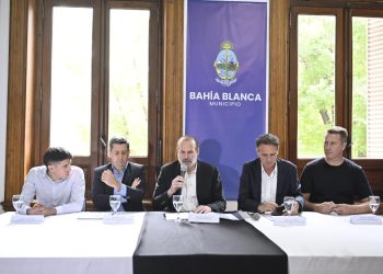 TRANKELS: «CON ESTE CONVENIO PODREMOS AVANZAR EN LA PAVIMENTACIÓN E ILUMINACIÓN NECESARIAS PARA BAHÍA»