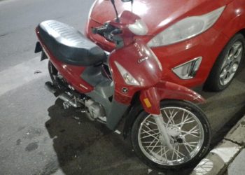 ALCOHOLIZADO CHOCÓ CONTRA UNA MOTO EN PLENO CENTRO