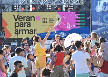 CIENTOS DE CHICOS Y CHICAS DISFRUTARON DE LA PRIMERA EDICIÓN DEL PROGRAMA «PLAPLA»