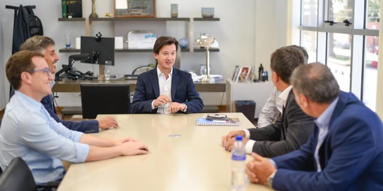 PUERTO PRODUCTIVO: LAS AUTORIDADES DEL CGPBB SE REUNIERON CON YPF