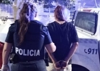 SON PAREJA, SE AGREDIERON CON BOTELLAS DE VIDRIO Y ELLOS MISMOS LLAMARON AL 911