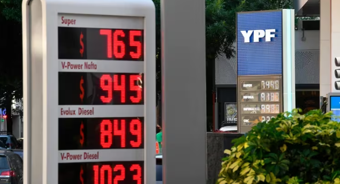 EL GOBIERNO PREVÉ AUMENTAR EL IMPUESTO A LOS COMBUSTIBLES