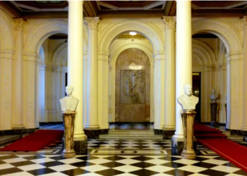 EL GOBIERNO INSTALARÁ EL BUSTO DE MENEM EN CASA ROSADA