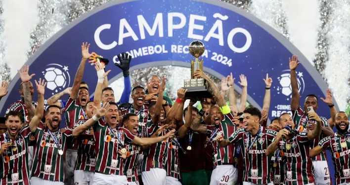 FLUMINENSE LE GANÓ 2-0 A LIGA DE QUITO Y SE CORONÓ CAMPEÓN DE LA RECOPA SUDAMERICANA