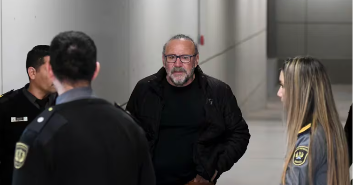 SE FILTRÓ UNA FOTO DE CACHO GARAY DESDE LA CÁRCEL QUE GENERÓ ALERTA