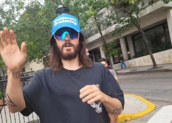 JARED LETO PASEO EN BICICLETA POR BUENOS AIRES