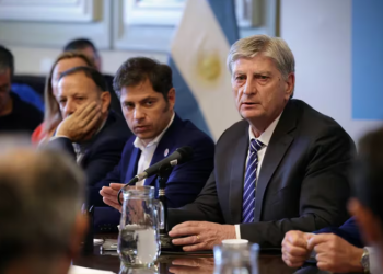 EL BLOQUE MÁS DURO DE GOBERNADORES PERONISTAS RECHAZA EL PACTO DE MAYO Y ENDURECE SU POSICIÓN CON MILEI