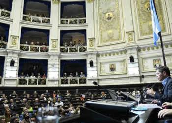 AXEL KICILLOF HABLA ANTE LA ASAMBLEA LEGISLATIVA