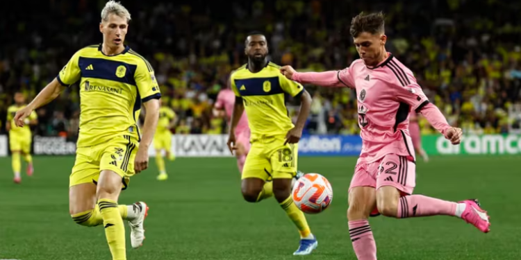 MESSI Y SUÁREZ SALVARON AL INTER MIAMI, QUE EMPATÓ 2-2 CONTRA NASHVILLE