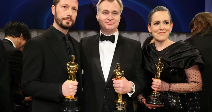 OPPENHEIMER DA EL BATACAZO EN LOS OSCARS 2024 Y SE CORONA COMO LA MEJOR PELÍCULA