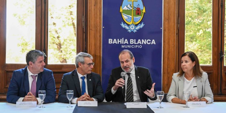 DE CARA AL BICENTENARIO DE LA CIUDAD, EL MUNICIPIO Y LA UNS PRESENTARON, EN CONJUNTO, UN PLAN DE TRABAJO