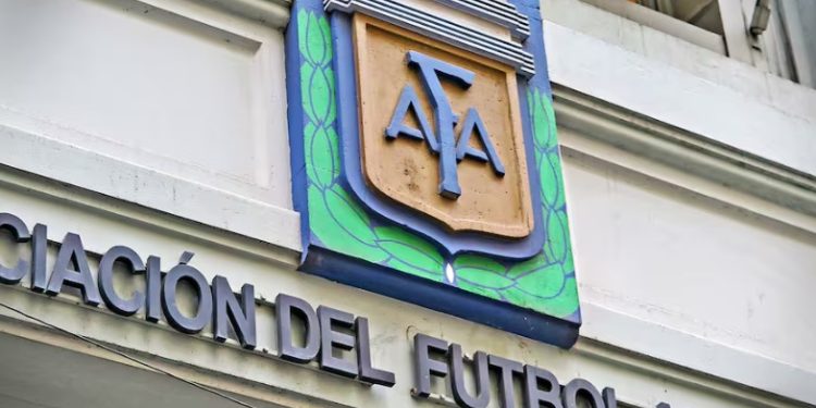LA JUSTICIA CONFIRMÓ LA SUSPENSIÓN DE LOS ARTÍCULOS DEL DNU QUE PERMITÍAN LAS SOCIEDADES ANÓNIMAS DEPORTIVAS
