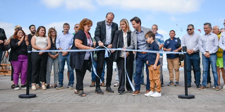 SE INAUGURÓ LA XXXIII FIESTA NACIONAL DEL CAMARÓN Y LANGOSTINO