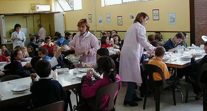 LOS FONDOS PARA LOS COMEDORES ESCOLARES PASARÁN A SER ADMINISTRADOS POR LA SECRETARÍA DE EDUCACIÓN