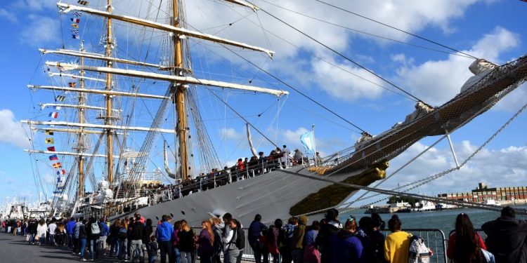 LUTRI: «VISITAR ALGÚN PUERTO Y LLAMAR A LA COMUNIDAD PARA QUE CONOZCAN ALGO QUE ES DE ELLOS ES MUY LINDO»