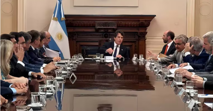 EL GOBIERNO POSTERGÓ UNA REUNIÓN PACTADA PARA HOY CON GOBERNADORES DIALOGUISTAS POR LA LEY ÓMNIBUS